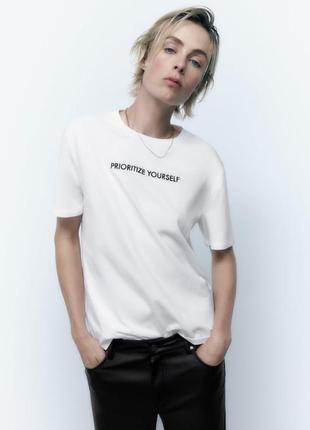 Zara белая футболка в наличии