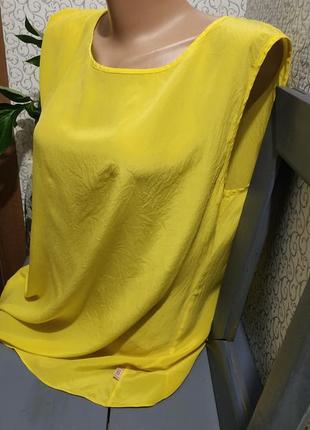 Легка шовкова жовта блузка.8 фото