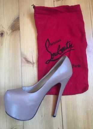 Туфлі christian louboutin