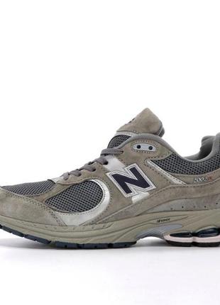 Чоловічі сірі кросівки new balance 2002r dark grey(  нью беленс 2002р темно-сірі  замшеві )2 фото