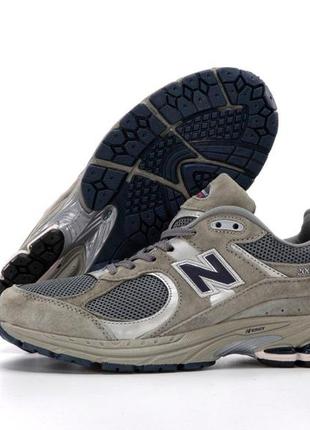 Чоловічі сірі кросівки new balance 2002r dark grey(  нью беленс 2002р темно-сірі  замшеві )1 фото