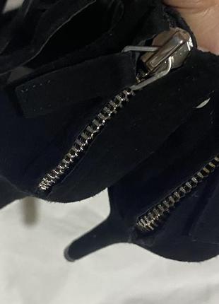 Туфлі босоніжки чорні жіночі замшеві босоніжки пасочки на шпильці гострий носок zara -35p.8 фото