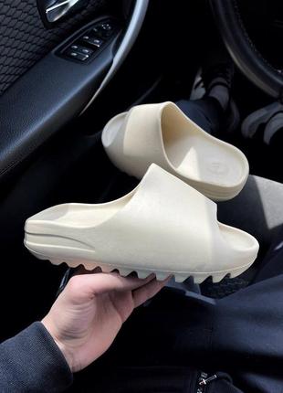 Женские шлепанцы adidas yeezy slide bone  ⁇  smb4 фото