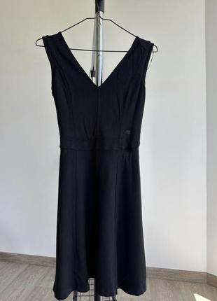 Короткое черное платье с размер с v вырезом g star
