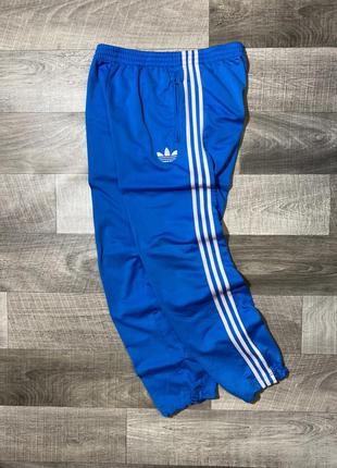 Спортивные штаны adidas