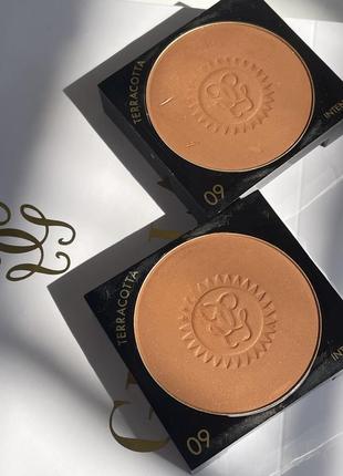 Пудра-бронзатор для обличчя guerlain terracotta moisturizing bronzing powder long lasting2 фото