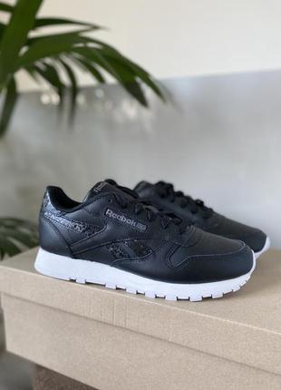 Кроссовки оригинал reebok classic leather - dv8155