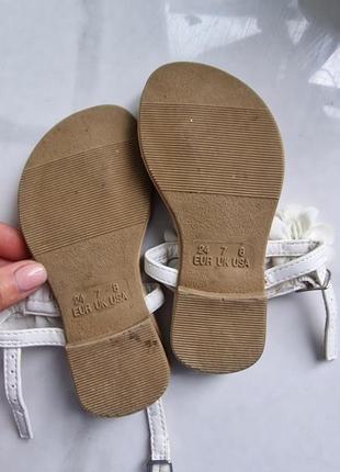 Босоніжки через пальчик 4