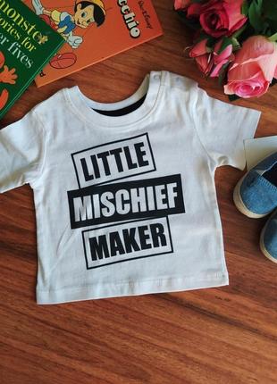 Стильная трикотажная футболка primark на 3 месяца.