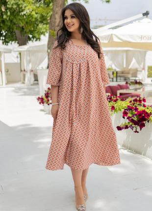 Платье миди в стиле бохо большие размеры спереди на кокетке с складочками вырез круглый рукав 3/4 юбка свободная боковые карманы ткань софт