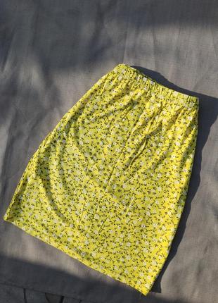 Мини юбка в цветочный принт желтая летняя1 фото