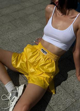 Стильные яркие женские шорты оверсайз на резинке свободные7 фото