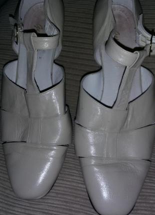 Классные кожаные туфли на теплую погоду gennia( испания) размер 42-42 1/2 (28см)