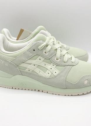 Оригинальные женские кроссовкиasics
