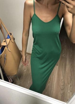 Трикотажное зеленое платье