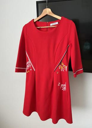 Красное платье valentino