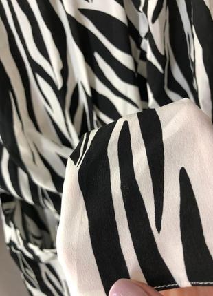 Платье миди с высоким воротом, вырезом, длинными рукавами и принтом "зебра" asos design8 фото