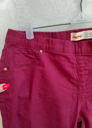 Jegging! 🍒 100% коттон джеггинсы джинсы слим узкие средней посадки вишневые штаны легкие летние7 фото