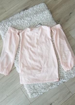 Розовое нюдовое мини платье с объемными рукавами3 фото
