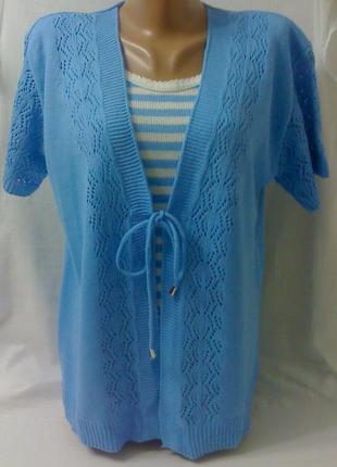 Красива ажурна блуза блакитного кольору з короткими рукавами2 фото