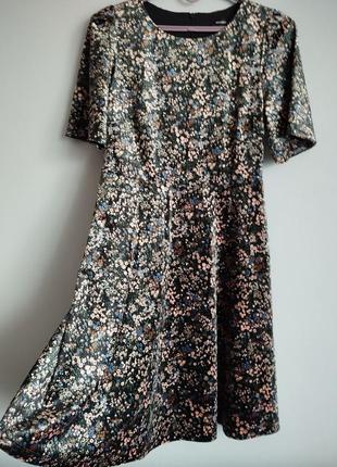 Бархатное платье с цветочным принтом1 фото