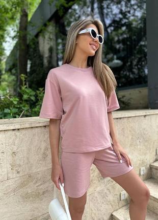 Костюм футболка та шорти