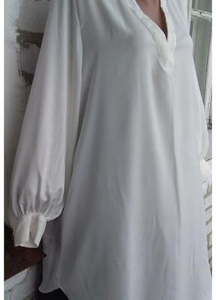 Платье длинная блуза туника атлас декольте объемные рукава оверсайз4 фото