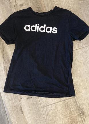 Футболка adidas