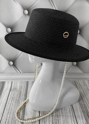 Cоломяная шляпа канотье с двойной цепочкой и жемчужинами3 фото