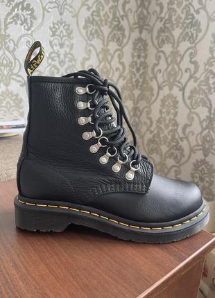 Женские ботинки dr martens 1460 laced