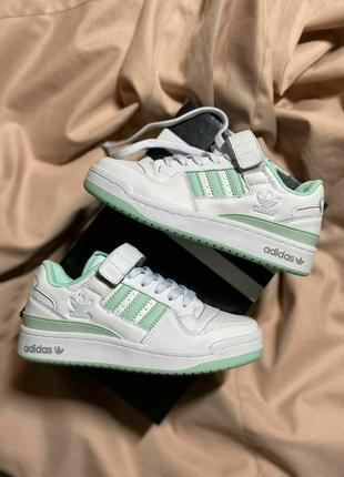 #308
adidas forum
•white light green•10 фото