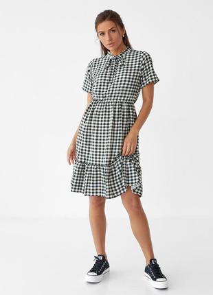 Практичное платье в клетку с рюшами lurex - зеленый цвет, s (есть размеры)