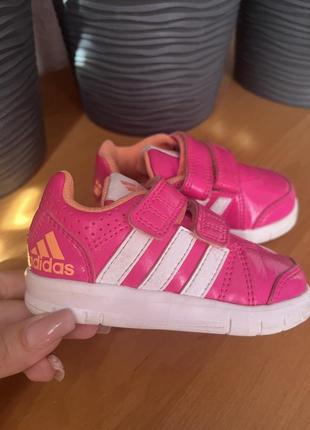 Розовые лаковые adidas 21
