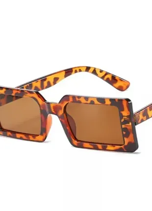 Солнцезащитные очки прямоугольные в широкой оправе леопард (14557)2 фото