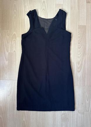 Маденькое черное платье с прозрачными вставками1 фото
