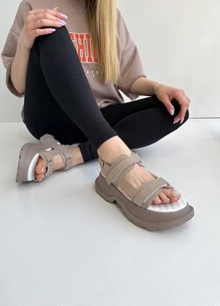 Босоножки женские кожаные на липучках, сандалии на платформе бежевые2 фото