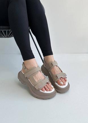 Босоножки женские кожаные на липучках, сандалии на платформе бежевые3 фото