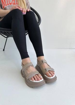 Босоножки женские кожаные на липучках, сандалии на платформе бежевые6 фото
