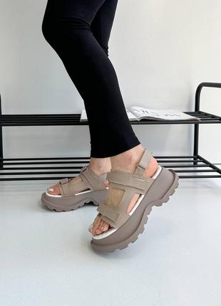 Босоножки женские кожаные на липучках, сандалии на платформе бежевые7 фото