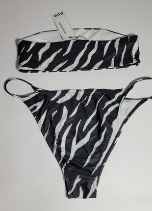 Трендовый купальник бандо boohoo black zebra print новый, с биркой.4 фото