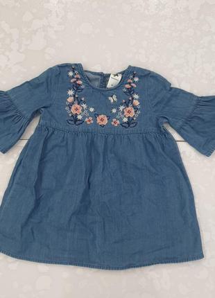 Платье с вышивкой 92р.