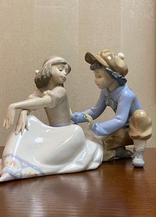 Фарфоровая статуэтка lladro «это мне?».1 фото