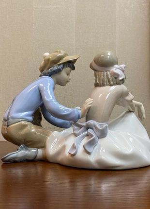 Фарфоровая статуэтка lladro «это мне?».4 фото