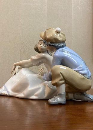 Фарфоровая статуэтка lladro «это мне?».3 фото