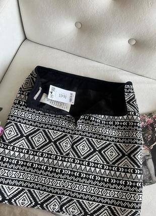 Черная юбка с имитацией вышивки orsay9 фото