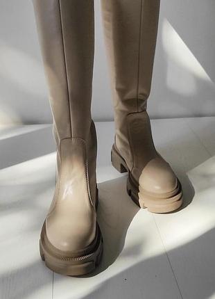 Трендові чоботи осінь-весна