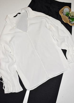 Zara розкішна натуральна блуза  білого кольору з рукавами на шнурівці