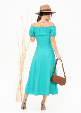 Зеленое льняное платье с открытыми плечами3 фото