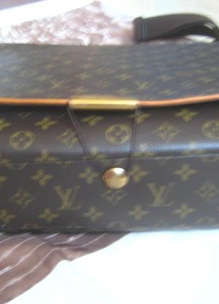 Louis vuitton large messenger bag3 фото