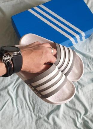 Женские шлепанцы adidas slides white grey / smb8 фото